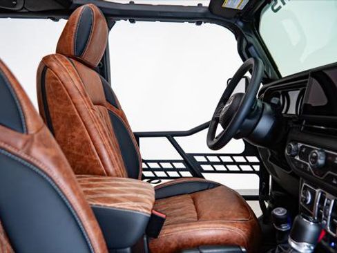 Used 2026 Jeep Wrangler Unlimited Sport image 33