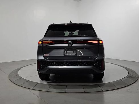 New 2026 Volkswagen Tiguan SE R-Line AWD/4WD image 4