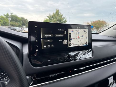 New 2025 Mitsubishi Outlander SE image 8