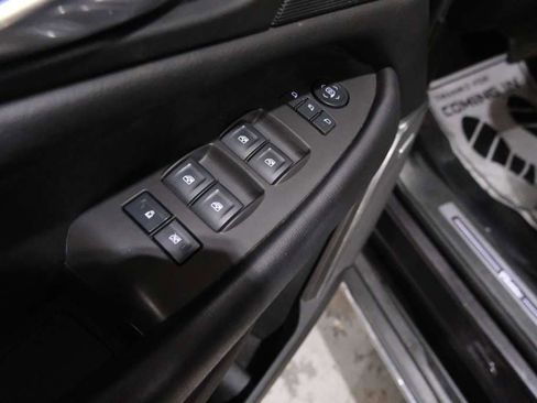 Used 2017 Cadillac Escalade ESV Premium Luxury image 19