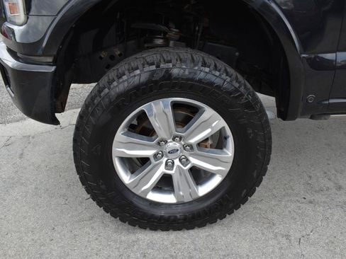 Used 2015 Ford F150 Platinum w/ Equipment Group 701A Luxury AWD/4WD image 33