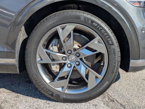 Used 2023 Genesis Electrified GV70 Advanced image 11