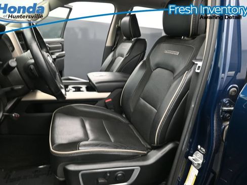 Used 2022 RAM 1500 Laramie AWD/4WD image 19