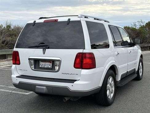 Used 2004 Lincoln Navigator Luxury image 7