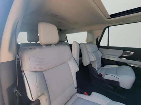 New 2026 Ford Expedition Max Platinum image 35