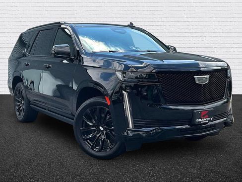 Used 2023 Cadillac Escalade Sport w/ LPO, ONYX Package AWD/4WD image 3