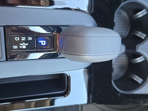New 2026 Toyota Prius Plug-In Hybrid FWD image 24