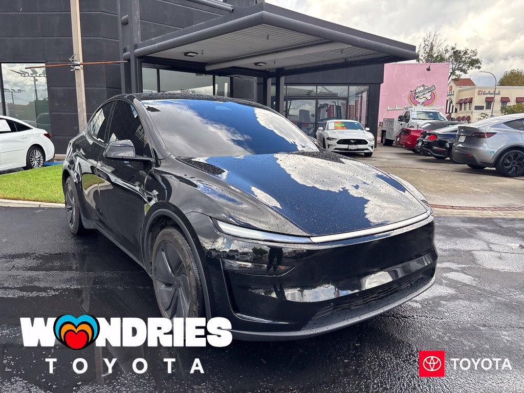 Used 2026 Tesla Model Y 2WD image 1