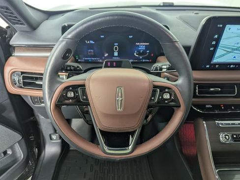 Used 2025 Lincoln Aviator Reserve w/ Jet Appearance Package image 13
