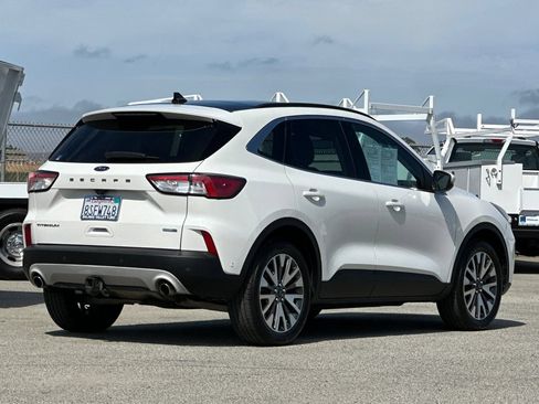 Used 2020 Ford Escape Titanium w/ Titanium Premium Package 2.0 AWD/4WD image 4