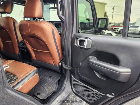 Used 2020 Jeep Gladiator Sport w/ Quick Order Package 24S image 40