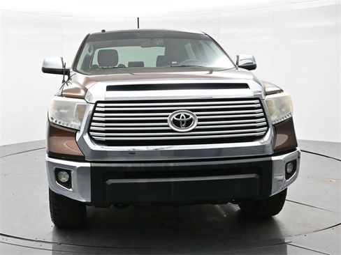 Used 2016 Toyota Tundra Limited image 2
