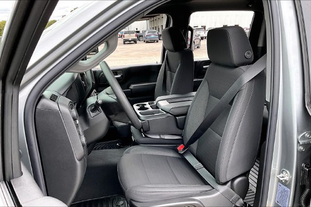 New 2026 Chevrolet Silverado 2500 Custom w/ Custom Value Package AWD/4WD image 9