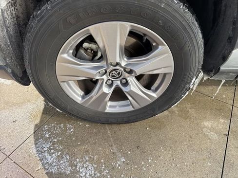 Used 2025 Toyota RAV4 XLE image 11