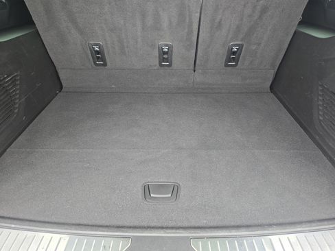 Used 2024 Chevrolet Suburban RST w/ Luxury Package image 33