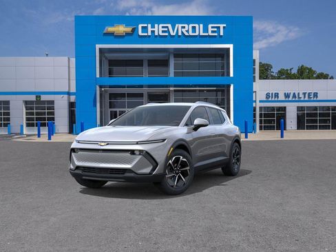 New 2026 Chevrolet Equinox EV LT image 8