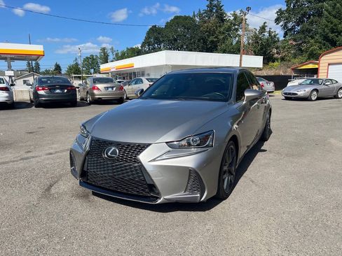Used 2017 Lexus IS 200t F Sport w/ F Sport Package RWD image 13