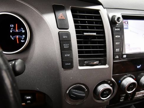 Used 2013 Toyota Sequoia Platinum image 28