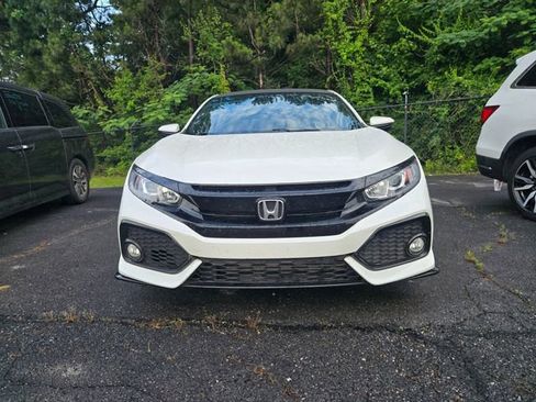Used 2018 Honda Civic Sport image 2