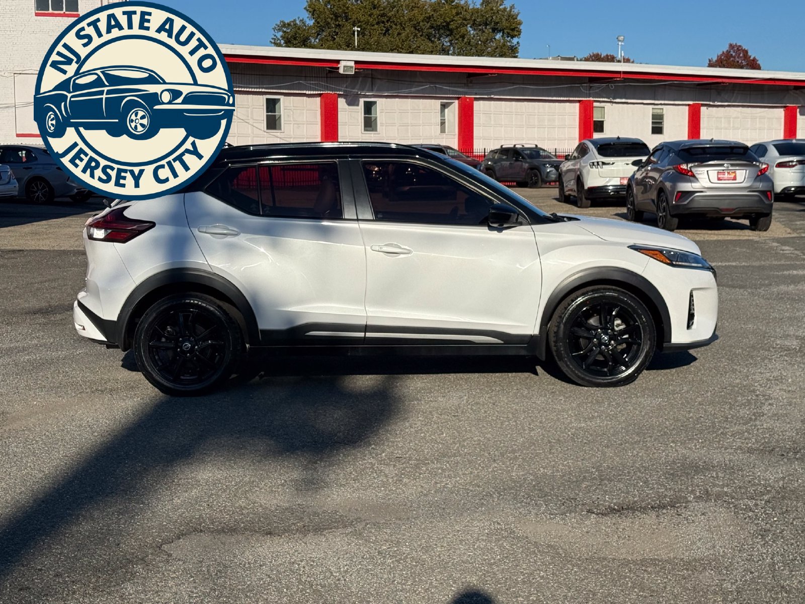 Used 2021 Nissan Kicks SR w/ SR Premium Package FWD image 15