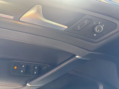 Used 2019 Volkswagen GTI S image 19