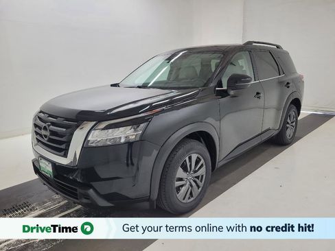 Used 2022 Nissan Pathfinder SV image 1
