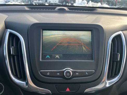 Used 2018 Chevrolet Equinox LT image 19