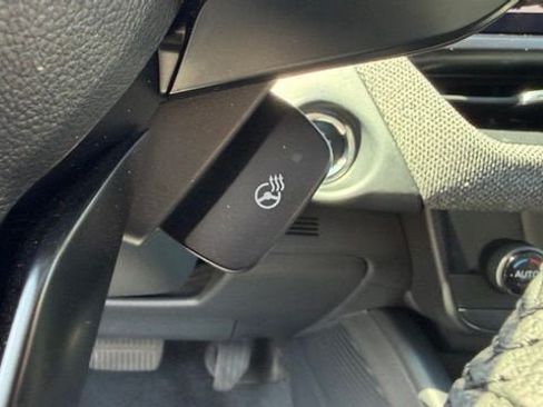 Used 2026 Subaru Outback Premium AWD/4WD image 28