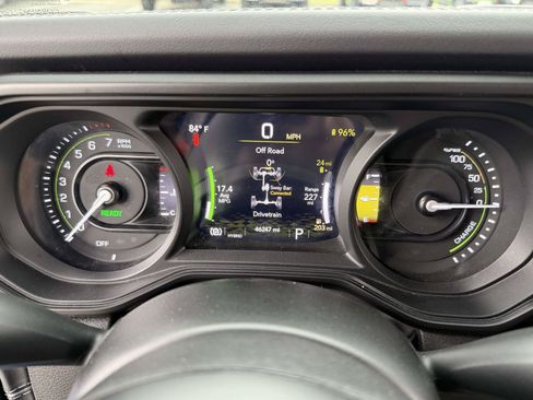 Used 2024 Jeep Wrangler Unlimited Rubicon 4xe AWD/4WD image 21