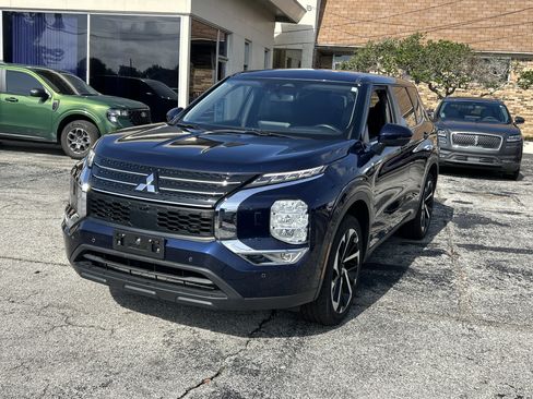 Used 2023 Mitsubishi Outlander SE AWD/4WD image 8