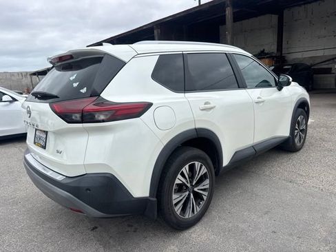 Used 2023 Nissan Rogue SV w/ SV Premium Package FWD image 5
