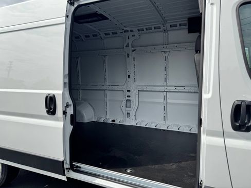 New 2026 RAM ProMaster 2500 w/ Quick Order Package 22G SLT FWD image 12