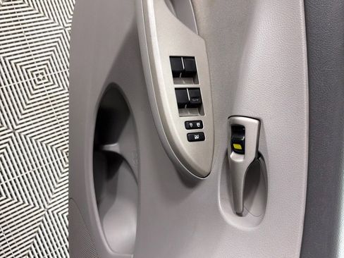 Used 2010 Toyota Corolla LE image 11