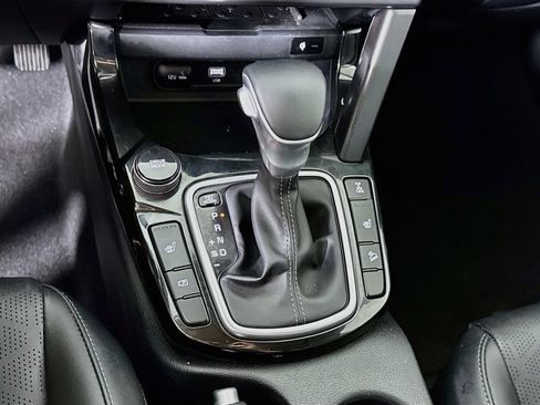 Certified 2024 Kia Seltos EX AWD/4WD image 11