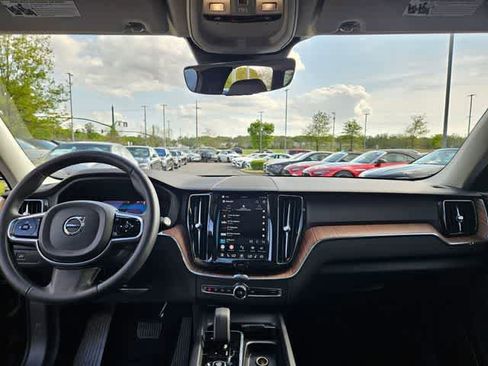 Used 2024 Volvo XC60 B5 Plus w/ Protection Package Premier AWD/4WD image 18