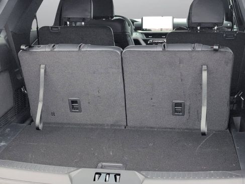 New 2026 Ford Explorer ST-Line w/ ST-Line Street Pack image 5