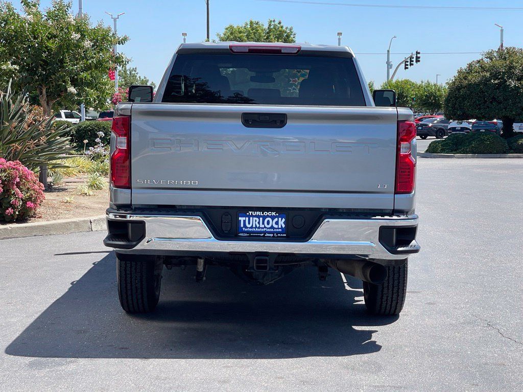 Used 2024 Chevrolet Silverado 2500 LT AWD/4WD image 7