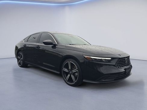 Used 2024 Honda Accord Sport image 7