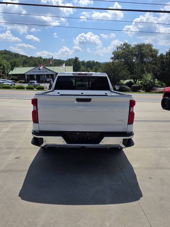 Used 2019 Chevrolet Silverado 1500 LTZ w/ LTZ Premium Package AWD/4WD image 5