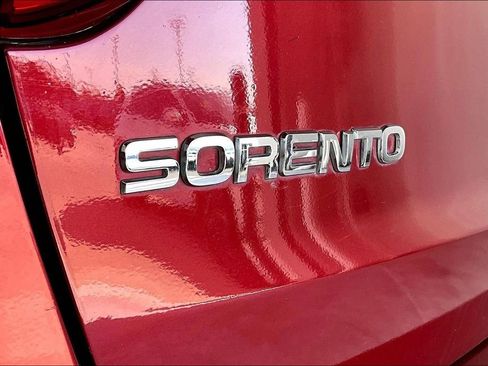 Used 2015 Kia Sorento SX image 40