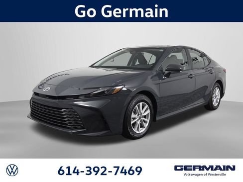 Used 2026 Toyota Camry LE w/ Convenience Package FWD image 1