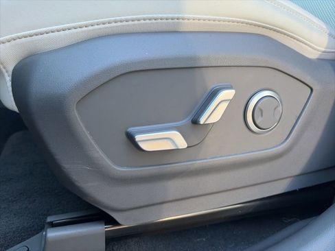 Used 2025 Hyundai Santa Fe SEL image 8