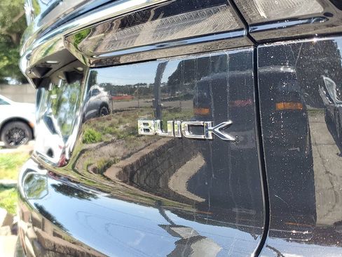 New 2026 Buick Enclave Avenir w/ Super Cruise Package FWD image 8