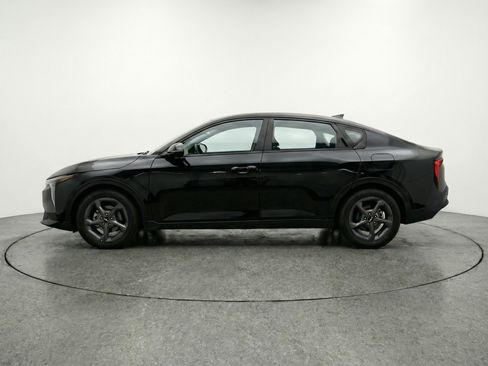 Used 2025 Kia K4 LXS image 5