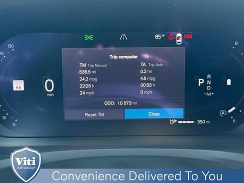 Certified 2025 Volvo V60 B5 Cross Country Ultra w/ Protection Package Premier AWD/4WD image 33