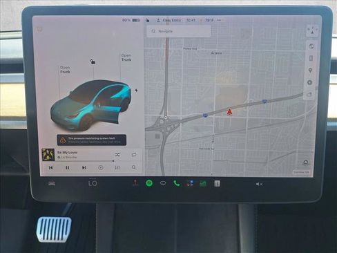 Used 2021 Tesla Model Y Long Range AWD/4WD image 11