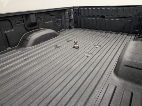 Used 2022 GMC Sierra 3500 Denali w/ Denali Ultimate Package AWD/4WD image 10