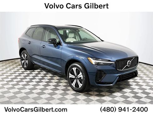 Used 2025 Volvo XC60 T8 Core image 1