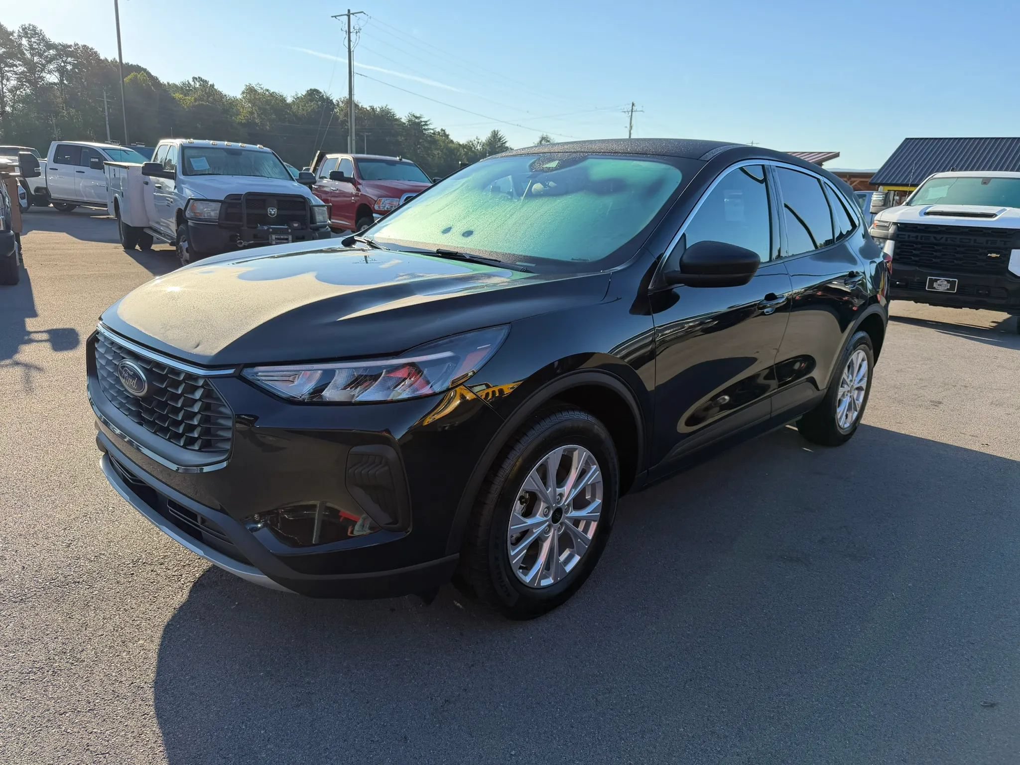 Used 2023 Ford Escape Active AWD/4WD image 2