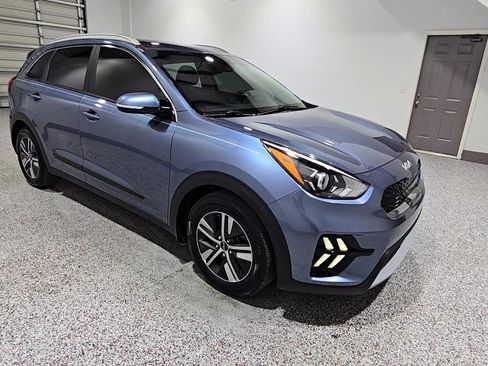 Used 2022 Kia Niro EX Premium FWD image 3